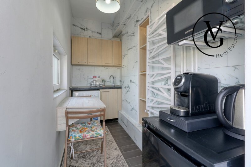 Calea Victoriei, garsoniera, terasa spatioasa.